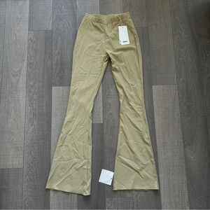 SEFI flare workout leggings